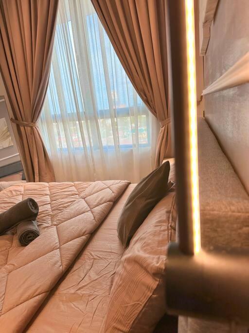 Netflix Two Bedroom Troika Kota Bharu Homestay 118 Exteriör bild