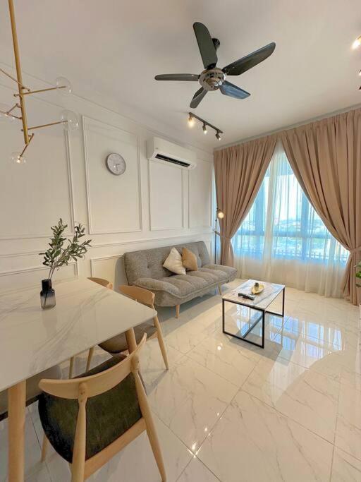 Netflix Two Bedroom Troika Kota Bharu Homestay 118 Exteriör bild