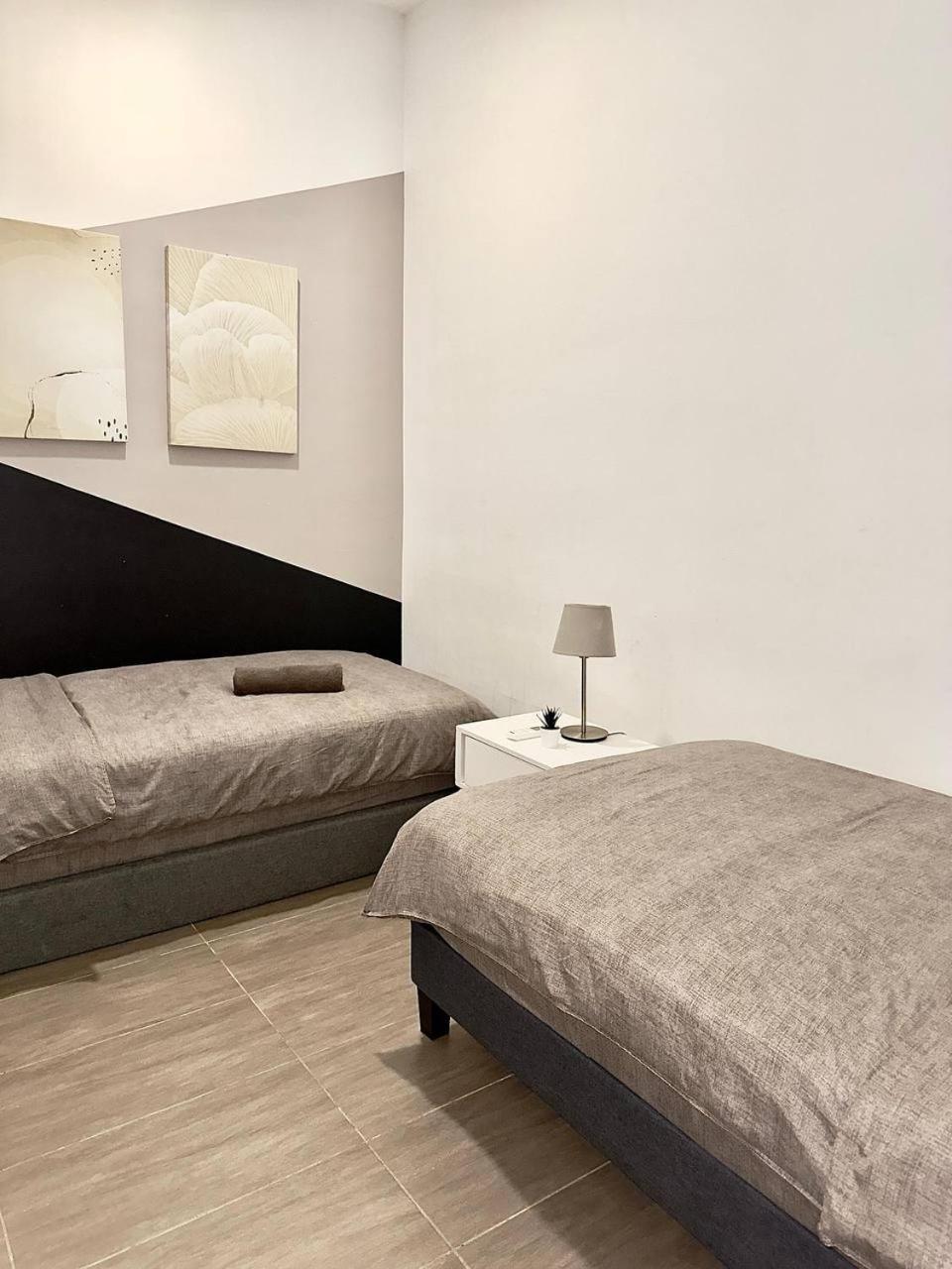 Netflix Two Bedroom Troika Kota Bharu Homestay 118 Exteriör bild